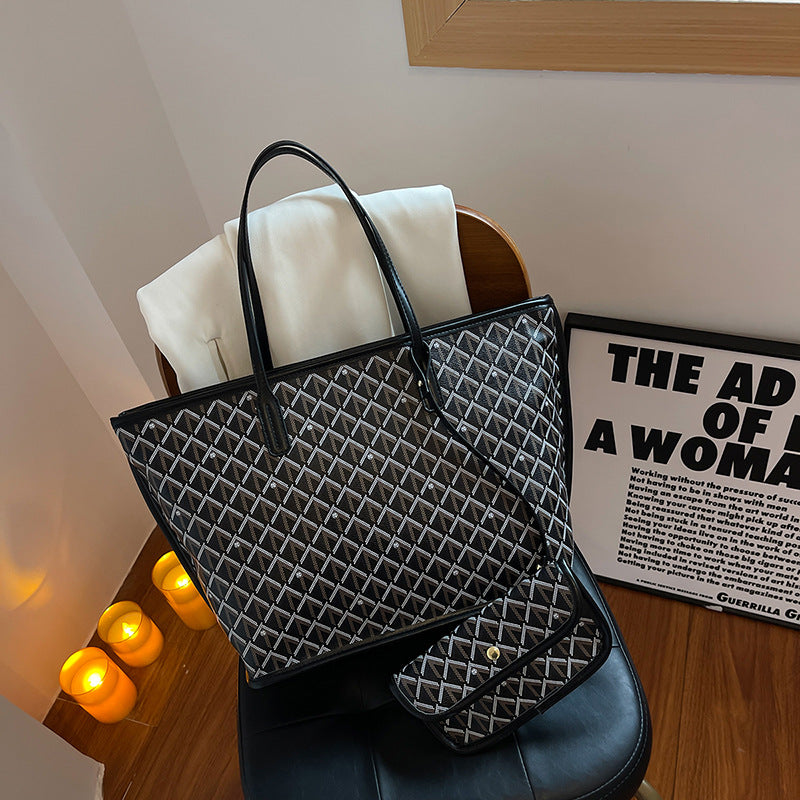 Zipped Élance Tote Bag